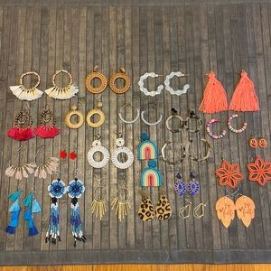 Earrings (Lot of 25)